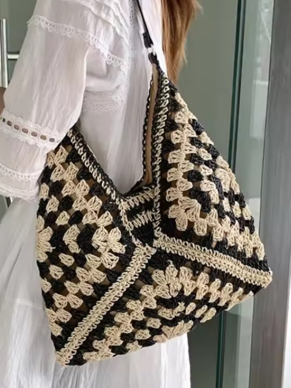 Women's Woven Straw Shoulder Bag Medium Size Handbag Handle Beach Vacation